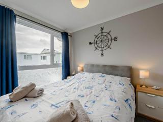 2 Bed in Freshwater East FB211 - Stackpole - 4