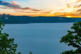Lakefront Oasis - Amazing Views - 4