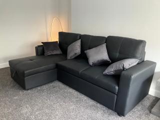 Modern and stylish 3 bedroom 2 bathroom west end house with Free WiFi and parking - - 6