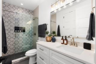 Heated Pool, Game Room, Outdoor Movies, Mins to Downtown, Sleeps 14 - Austin - 2