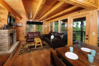 Chubbee Bear by Avada Properties - Sevierville - 2