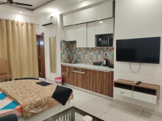 Star Studios 3 Indipendent studio Appartment - Noida - 9