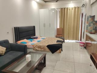 Star Studios 3 Indipendent studio Appartment - Noida - 7