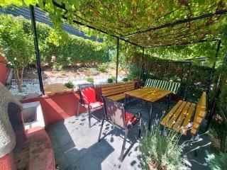 Apartment Sun Sarajevo - with a FREE garage and garden with a BBQ - Sarajevo - 2