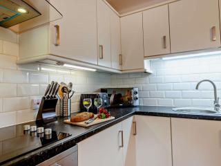 2 Bed in Tenby FB229 - Tenby - 6