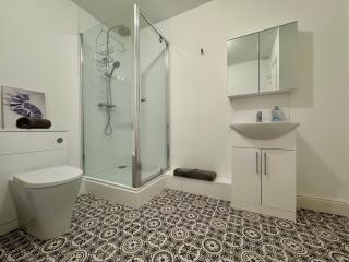 Twin Farms Apartment, Super location, with parking - Kenton - 1
