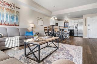 Oak Lane Escape - Branson - Resort Condo on Golf Course with Endless Amenities - Branson West - 1
