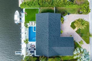 Waterfront Boat Slip Walk to Beach Updated - 2