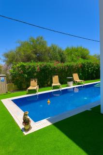 Stylish 4 Bedrooms Villa with Private Pool - 2 min walking to sandy beach - Paralimni - 8