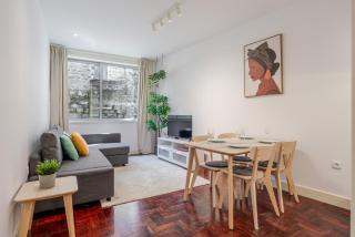Renovated & Quiet 1-Bedroom in Santa Catarina - Porto - 9