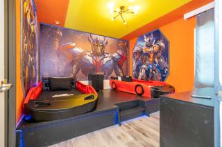 Stunning Masterpiece 15 ensuites - 8