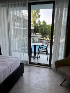 Chic Suite with Balcony Direct Pool Access - Fethiye - 1
