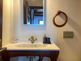 Charming 1BR Stone House with Lake View - Bogazici - 7