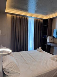 Olea Glass Hotel - - 5