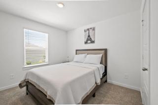 Stunning luxury 3 bedroom home - Houston - 5