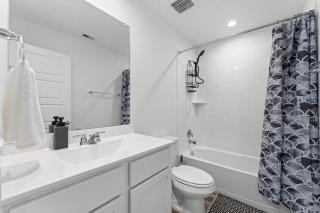 Stunning luxury 3 bedroom home - Houston - 3