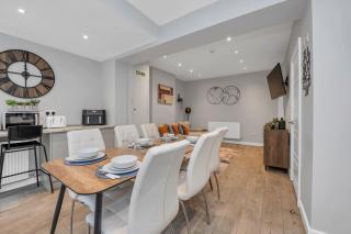 The Ranelagh House - 6BDR House all ensuite - Ipswich - 4
