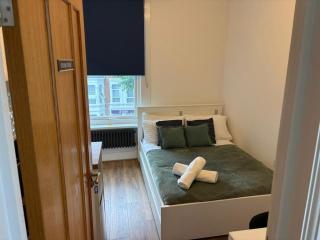 studio three - Londra - 0