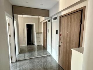 Serene Beige Studio - Perfect for Work & Stay - Bucharest - 4