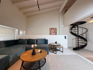 Kálm II - Curated Stays in the Historic Center - Kalamata - 7
