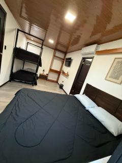 Bunker593 Inn - Tena - 4