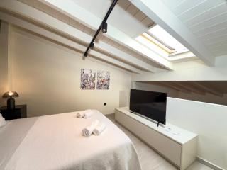 Kálm II - Curated Stays in the Historic Center - Kalamata - 2