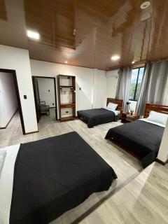Bunker593 Inn - Tena - 9