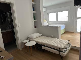 Emily in Athens - Central flat with balconette & Starlink - Athen - 8