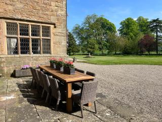 Pentrehobyn Hall sleeps 18 - Wrexham - 3
