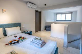 Maria's Deluxe Apartments - Iraklitsa - 8