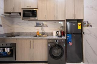Elegant Studio Apartment, East Airport - Accra - 2