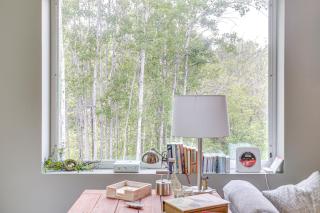 Walk to Lake Superior and Beach Modern Retreat - - 8