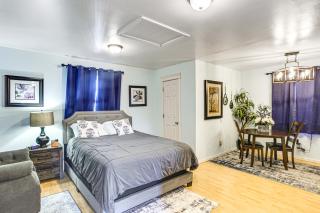 Walkable Paradise Downtown Puyallup Studio! - Puyallup - 7
