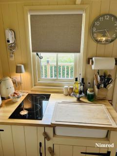 Elgars Shepherds Huts - 3