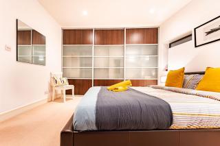 Prime Location in Farringdon Large One Bedroom Flat - London - 4