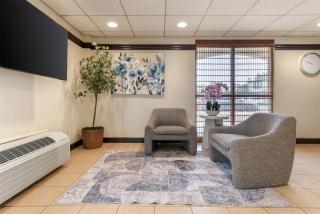 SureStay Hotel by Best Western East Brunswick - East Brunswick - 9