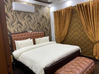 Exective Guest House Dha Phase 3 Lahore - Lahore - 0