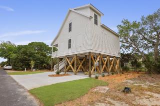 New Construction Coastal Retreat located on Harbor Island - Oceanmarsh Subdivision - 4