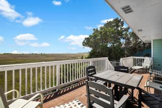 Crooked Palm - Marsh Views on Nautical Watch with pool access - - 6