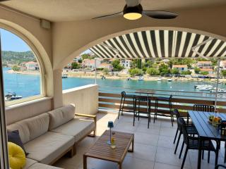 Apartment TerraSea Tisno - Tisno - 0