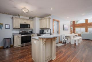 Waterfront Escape - Seasonal Pool - Perfect for Families and Friends! - Oceanmarsh Subdivision - 9