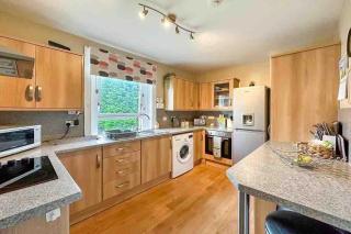 Town Centre Waterfront Apartment - Fort William - 3
