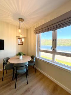 Town Centre Waterfront Apartment - Fort William - 8