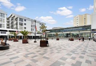 Newmarket Apartment - Queen Bed with Private Bathroom, Free Parking Provided - Auckland - 4