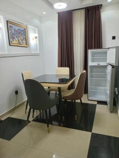 His Royal Glamour Apartments - Lagos - 9