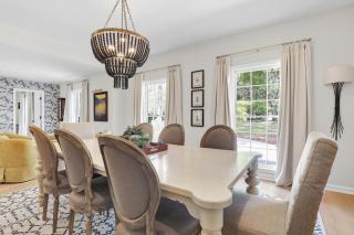 NEW! The White House, with 2 King Ensuites close to Parris Island and Downtown - 4