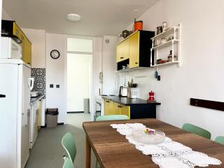 Spacious 3BR Apartment, Cozy & Authentic Sarajevo - Sarajevo - 5