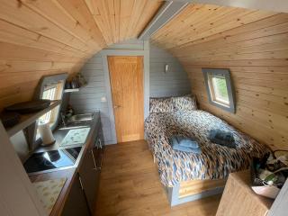 Pine Lodge Posh Glamping With Garden Views & Big Lincolnshire Skies - - 2