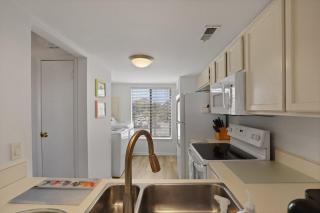 Beach Paradise & Pools - Oceanfront on Harbor Island - - 8