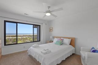 Beach Paradise & Pools - Oceanfront on Harbor Island - - 6